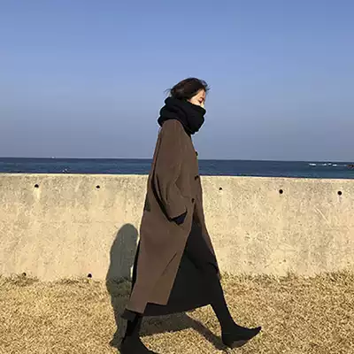 2021 autumn and winter temperament inner knit dress French retro small black dress long version over the knee bottom sweater skirt