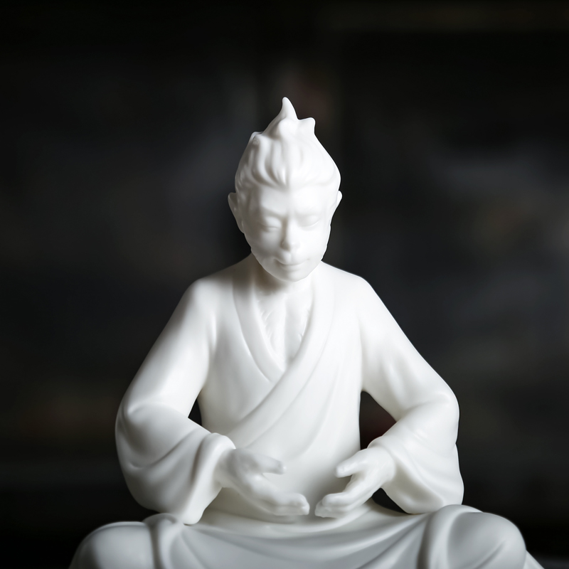Zen Monkey King furnishing articles white Monkey Monkey manual its handicraft ceramic tea pet car move
