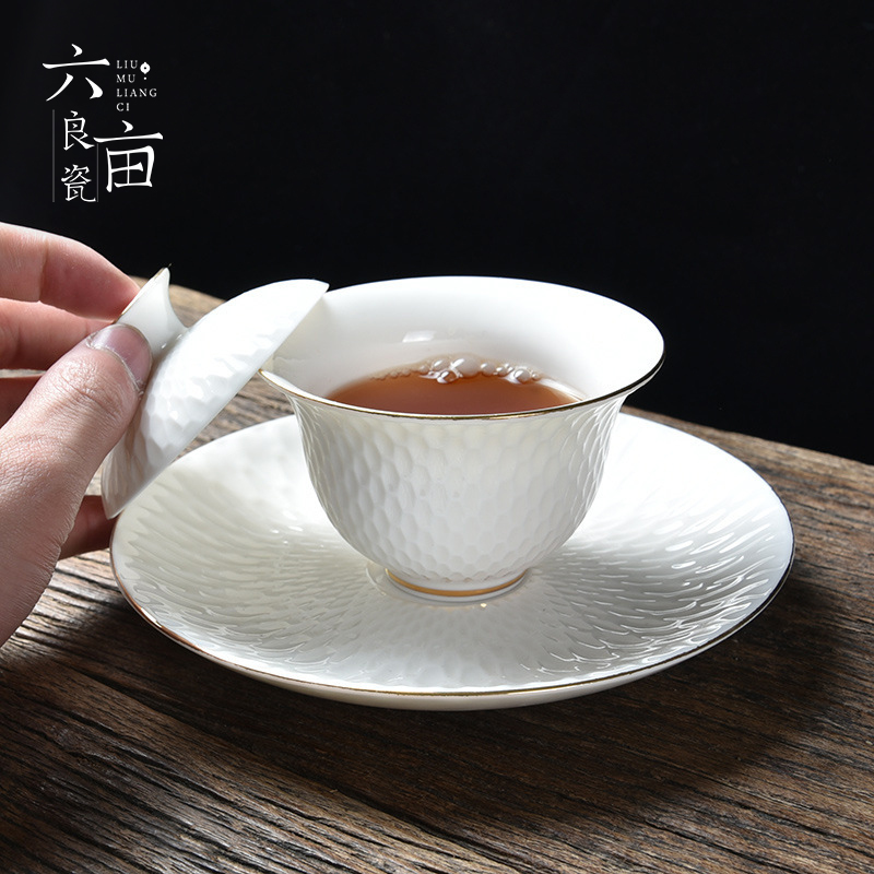 Tureen ceramic tea cups is white porcelain bowl with kung fu tea set white porcelain teapot only three bowls of suit hand grasp pot