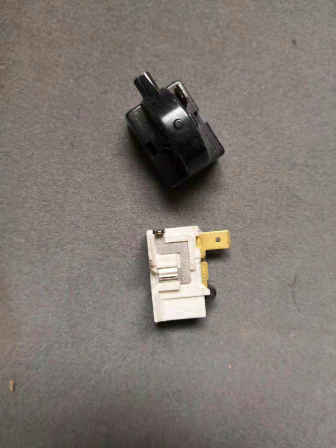 Refrigerator refrigerator compressor PTC heavy hammer starter protector is suitable for various types of compressors