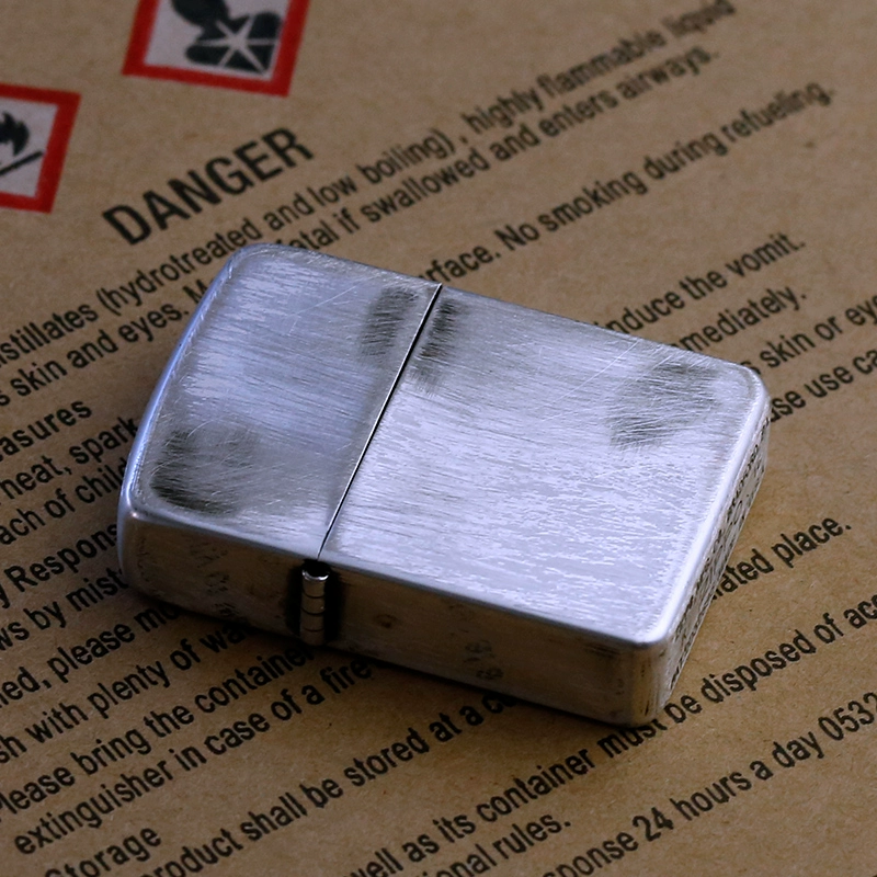 Bản gốc zippo retro gió nhẹ phiên bản 1941 bản sao của bạc cũ chải thủy triều chính hãng - Bật lửa