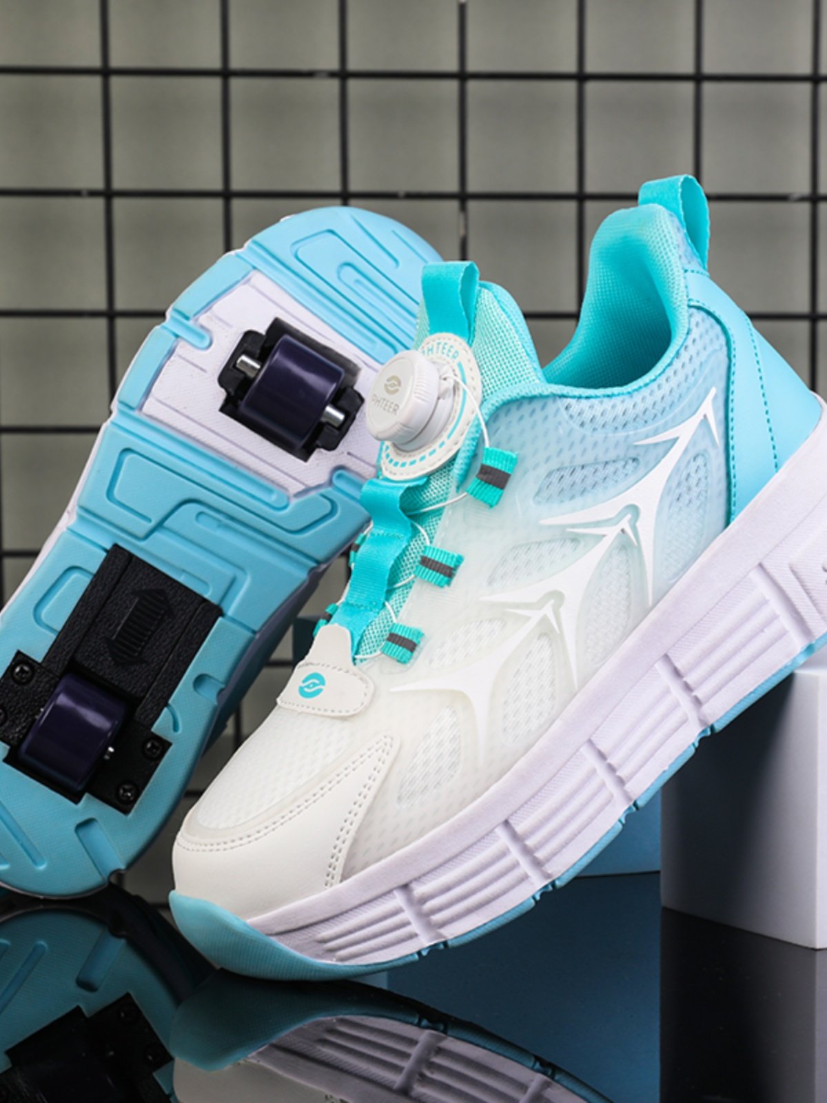 Teenage Riot Walking Shoes Men And Women Deformed Pulley Shoes Students Double Wheels Breathable Mesh Surfaces With Wheels Shoes Adults Summer-Taobao