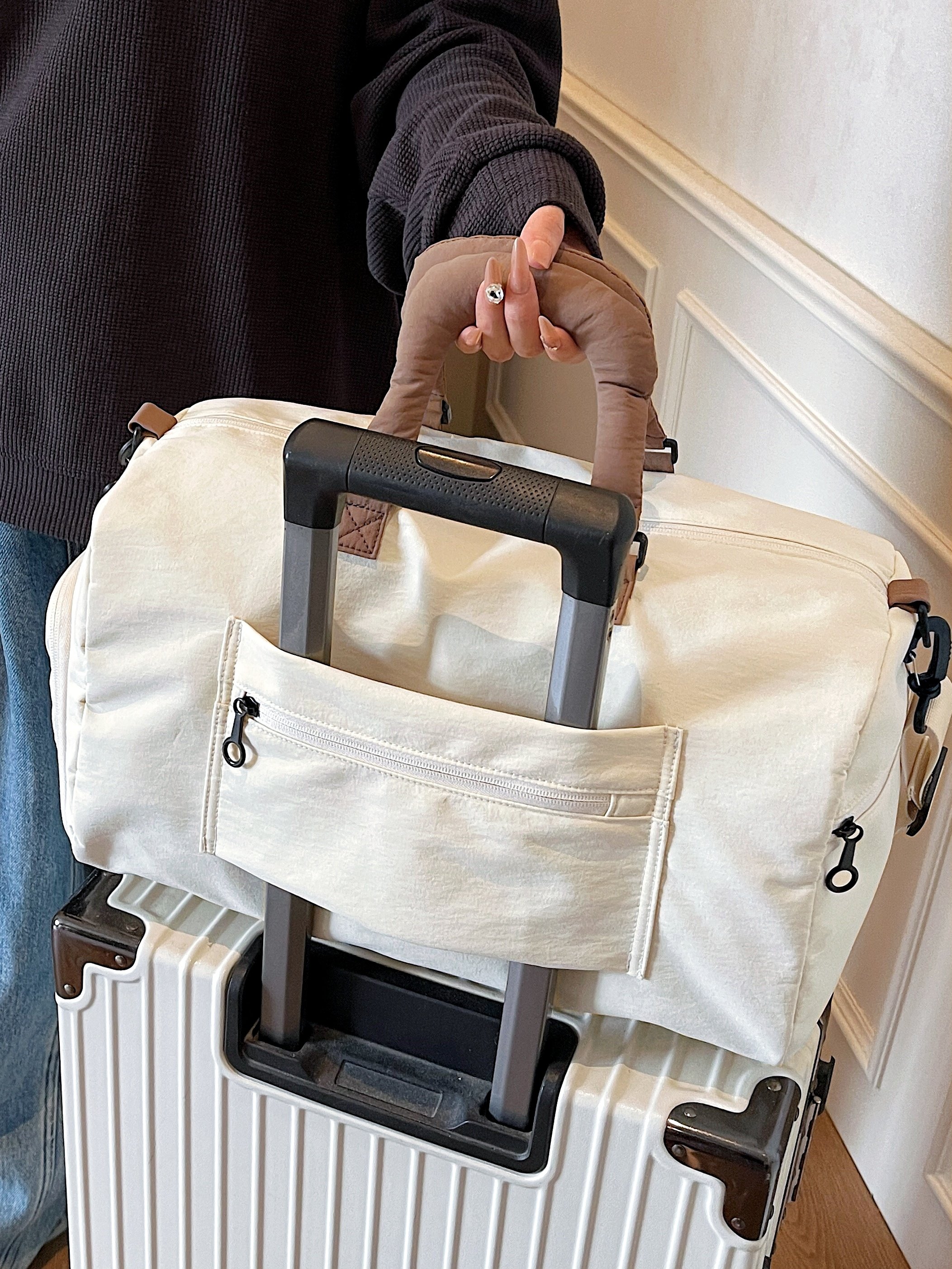 Women's Gym Bag, Sports Yoga Tote, Large Capacity, Lightweight Travel Shoulder Bag, Crossbody Short-Distance Luggage Bag, Women's Shoulder Bag