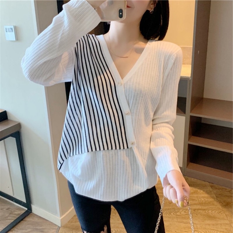 Plus-size women's clothes, fat sisters, belly-covering tops, women's western-style V-neck bottoming sweater, temperament and thin striped sweater