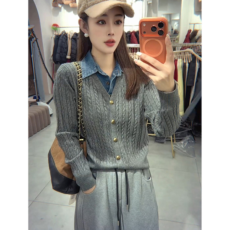 2026 Spring and Autumn Two-Piece Denim Patchwork Polo Collar Cable Knit Sweater for Women Slim Fit Slimming Top Knitwear