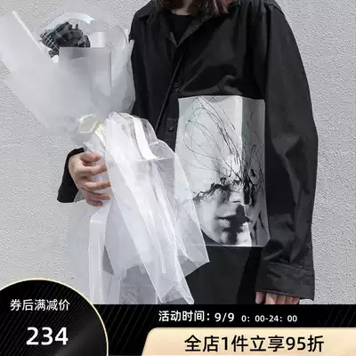 PCGO]NormCoreMoment black and white portrait print buckle profile shirt coat for men and women couples loose