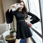 Bất shot video new trumpet tay áo sexy Hepburn thời trang Một từ nhỏ váy đen dress 9958