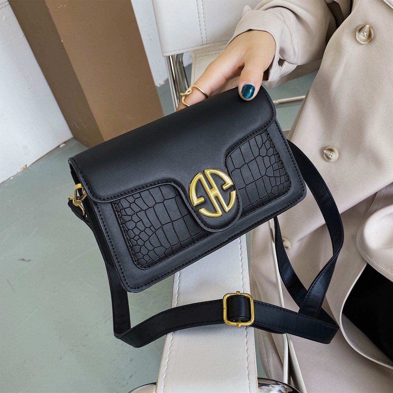 Pick up missed Shanghai warehouse Grand god recommended the new 2022 Yangpie 100 lap single shoulder bag Chaunet red inclined satchel bag