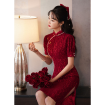 The wedding dress of the new wine red lace dress in 2022 can usually wear
