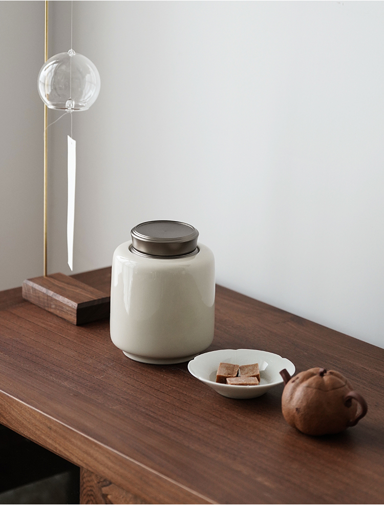Rotate the tin lid retro caddy fixings tea storehouse ceramics seal large green tea, black tea POTS jar ceramic pot