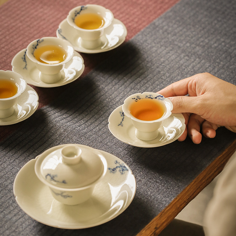 Left up hand - made ceramic kung fu master cup sample tea cup master Japanese cups a single household of jingdezhen tea service