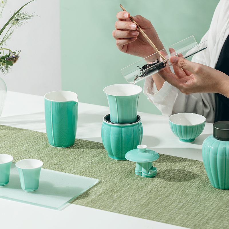 The Self - "appropriate content iris green tea pot seal pot small POTS jar of jingdezhen ceramic tea storage tanks