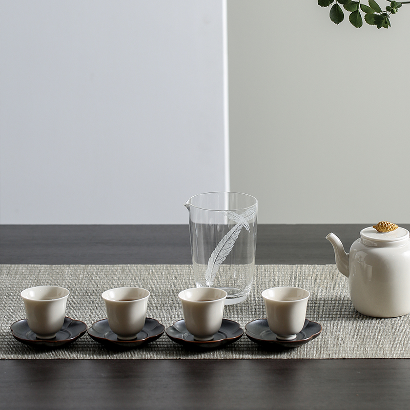 The Self - "appropriate physical pattern porcelain teacup coaster cup mat kung fu tea cups of tea tea accessories sample tea cup
