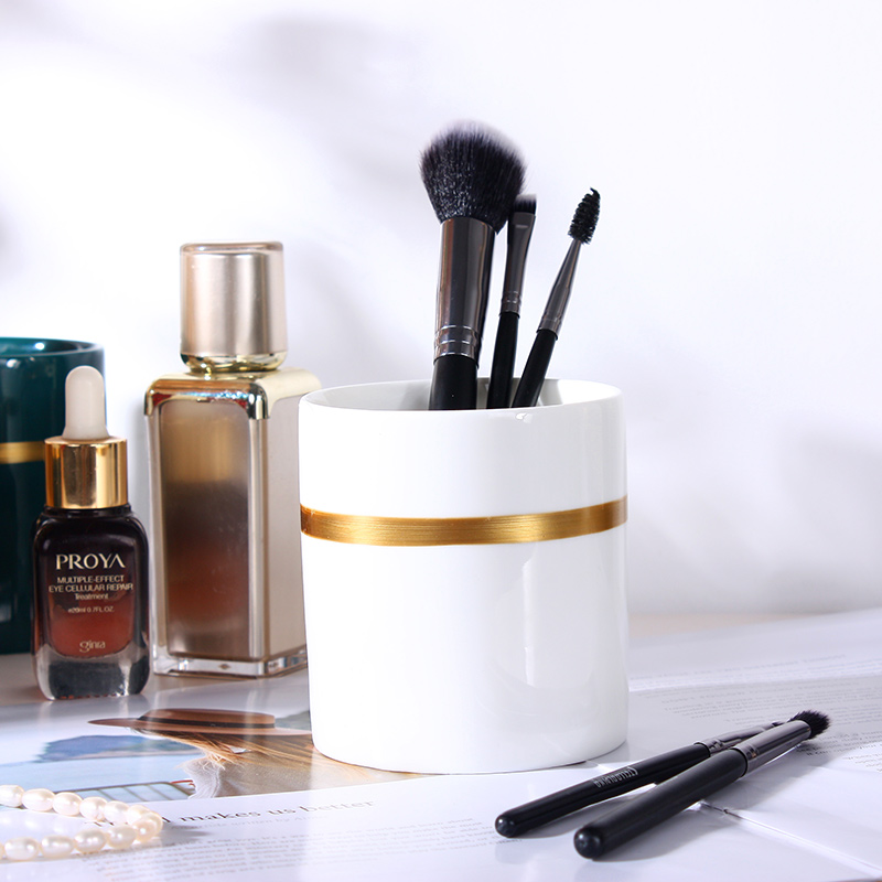 Nordic small key-2 luxury pen container barrels ceramic make - up brush pot brush barrels desktop eyeliner pencil receive a barrel