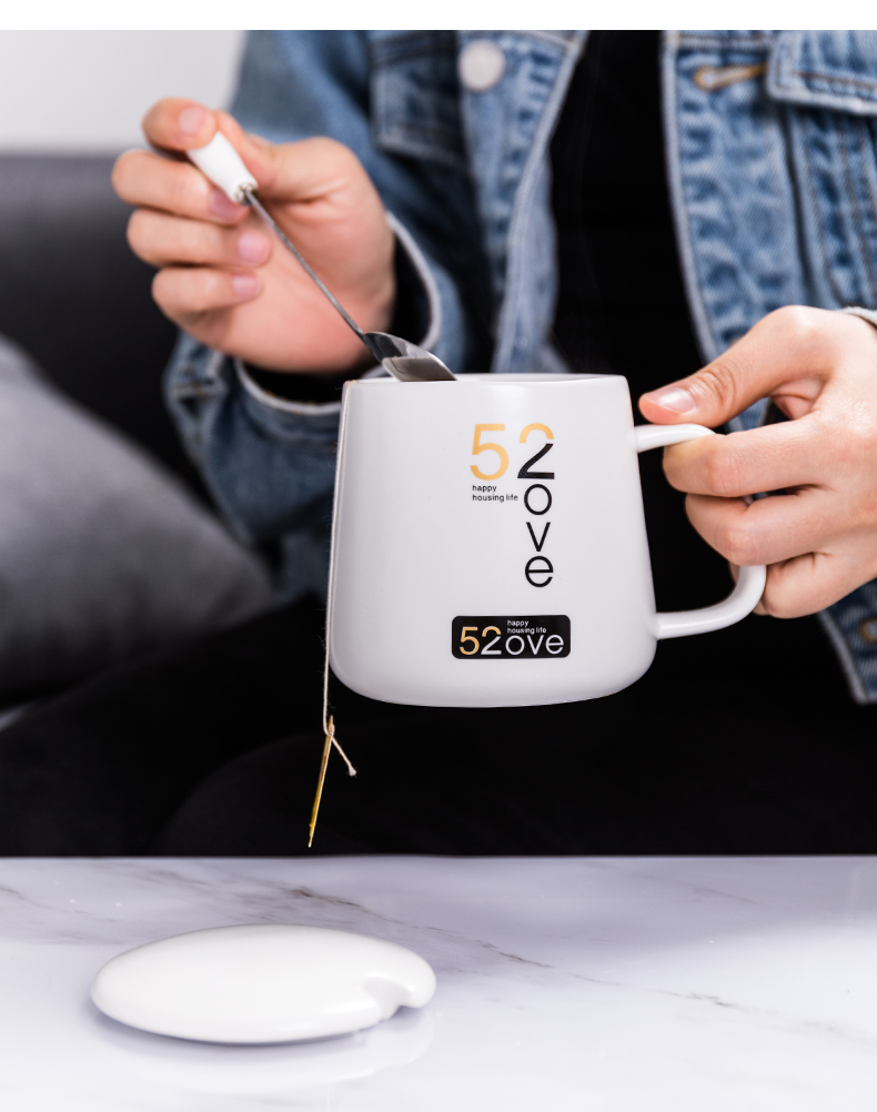 Cup of creative move trend ceramic keller with spoon, coffee Cup Cup men 's and women' s custom LOGO