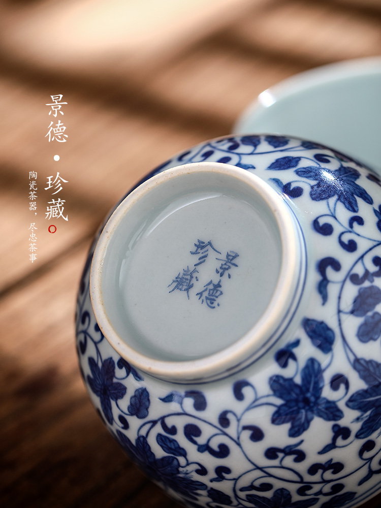 Jingdezhen blue and white master kung fu tea cup of pure manual hand - made ceramic sample tea cup single cup tie up lotus flower tea man