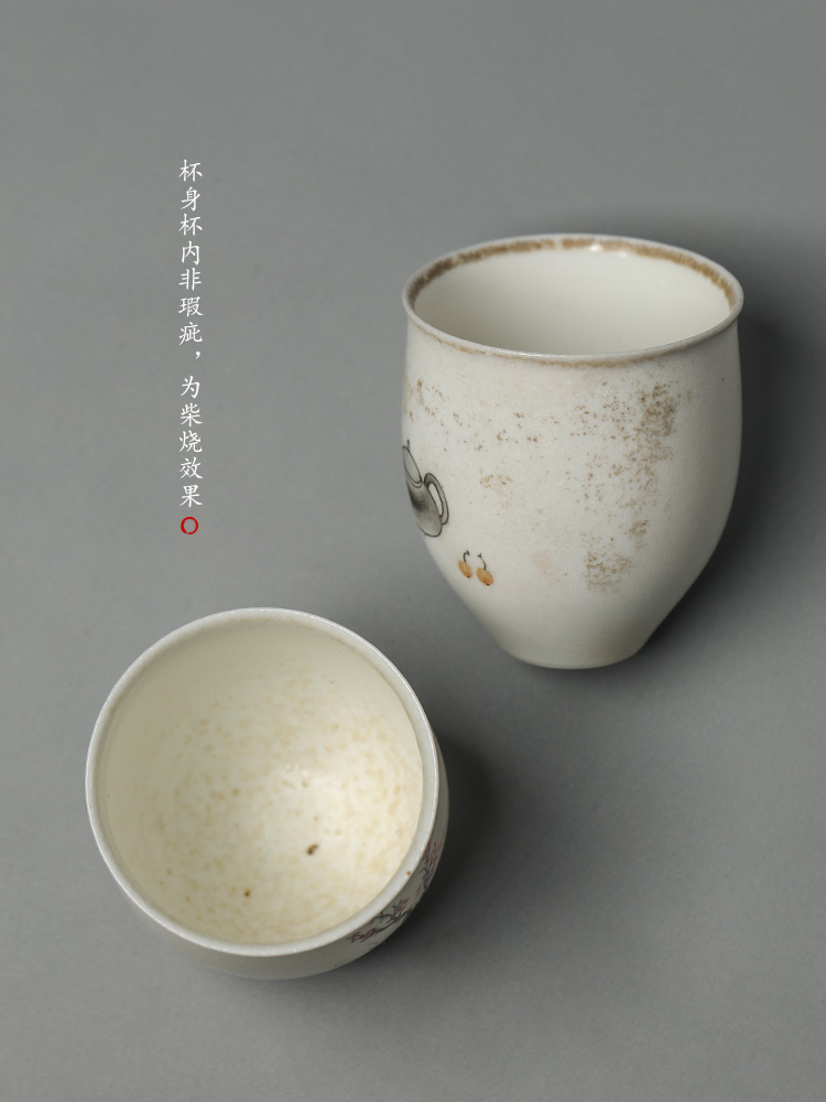 Jingdezhen hand - made firewood tea masters cup a cup of pure checking ceramic kung fu tea cup sample tea cup in use