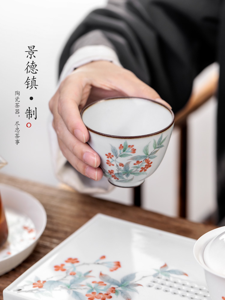 Hand - made master cup kung fu tea cups jingdezhen sample tea cup cup pure manual your up tea herbal tea light in use