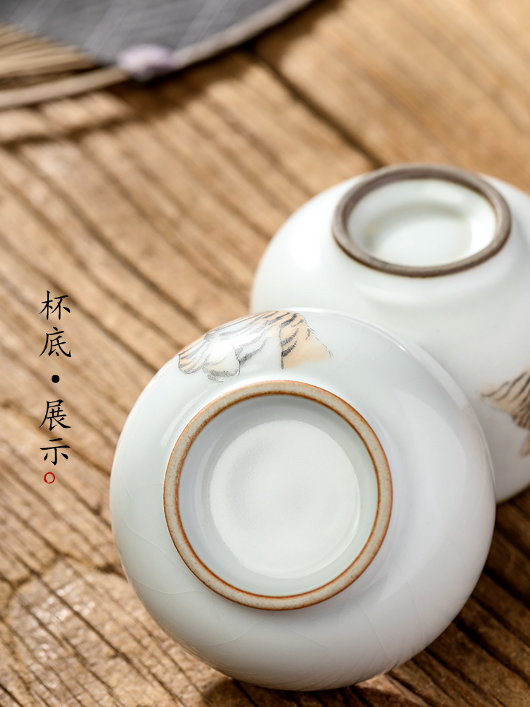Hand your up jingdezhen kung fu tea master cup single CPU ceramic cups restoring ancient ways is pure manual sample tea cup
