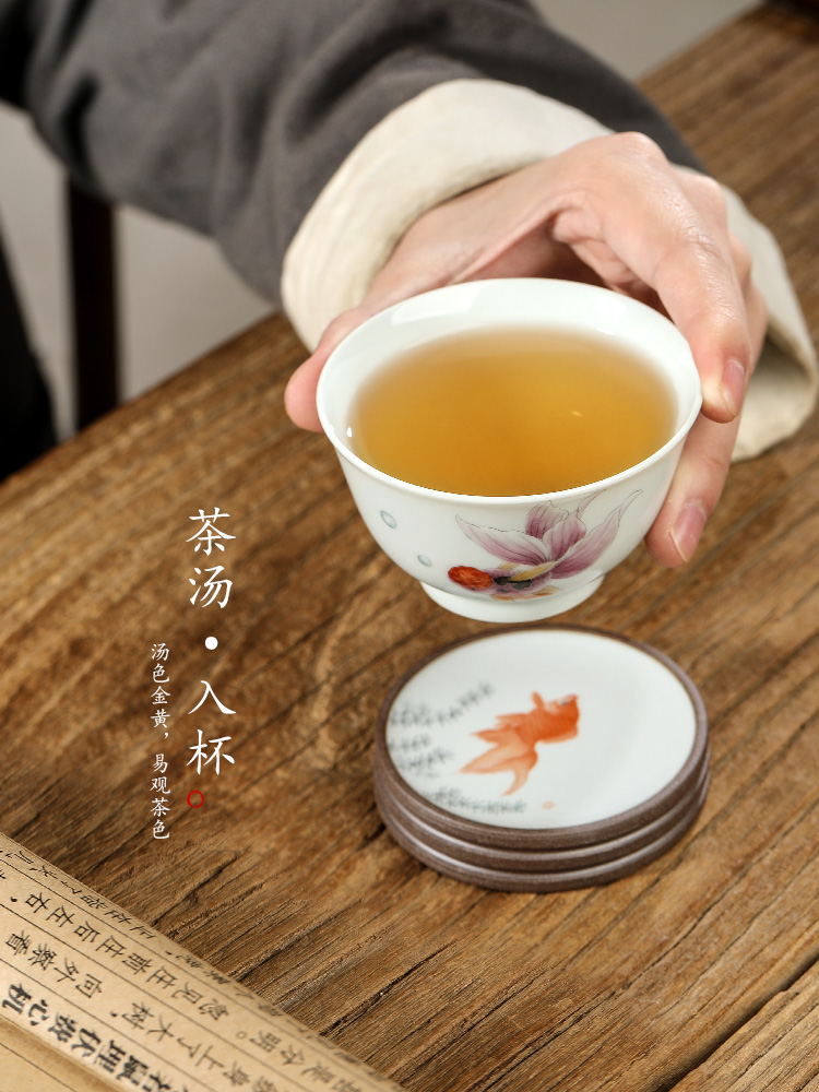 Pure manual Chinese tea master cup single CPU jingdezhen hand - made goldfish sample tea cup ceramic restore ancient ways for a cup of tea