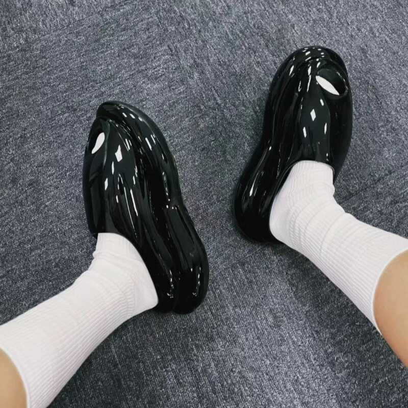 2024 Spring New Model Jianhao Same Style Whale Carbon Casual Fashion Trend Noah's Ark Thick-Soled Bread Couple Slippers