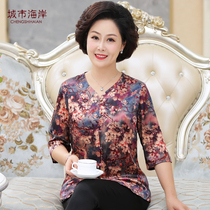 2021 new autumn summer silk T-shirt womens seven-point sleeve middle-aged satin printing shirt mulberry silk shirt