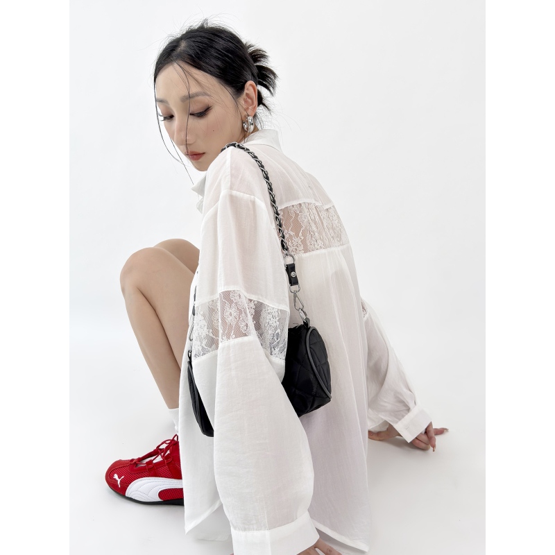 Double Z French-Style Patchwork Lace White Shirt for Women, Summer Long-Sleeved Loose Sun-Protective Shirt with a Sense of Design, Thin Style.