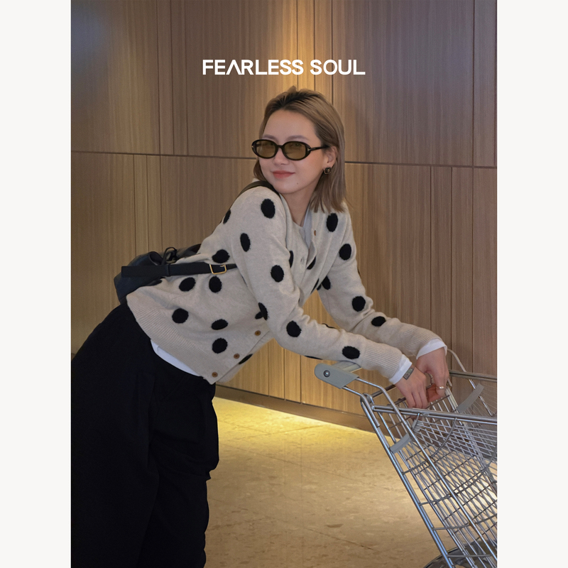 Taffa Tang Fa Fa French-Style Age-Reducing Color-Block Retro Polka Dot Wool Cardigan Casual Versatile Knit Jacket for Women Taffa Tang Fa Fa French-Style Age-Reducing Color-Block Retro Polka Dot Wool Cardigan Casual Versatile Knit Jacket for Women