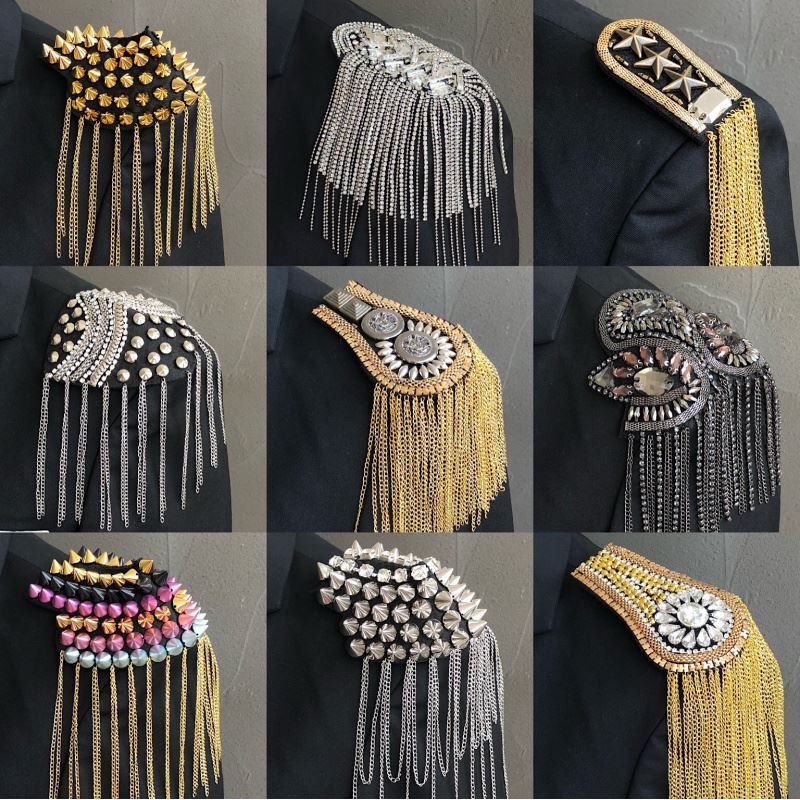 Korean Style Suit Brooch for Men and Women, Stage Performance Exaggerated Dress Coat Rivet Long Tassel Shoulder Accessory