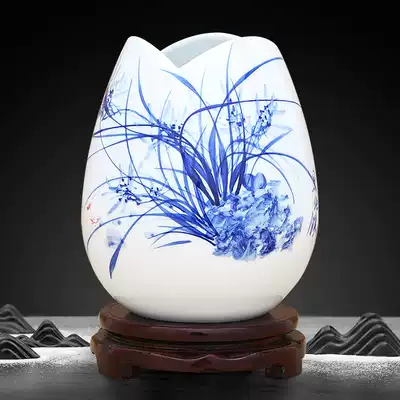 Jingdezhen ceramic hand-painted bucket color flower arrangement, hydroponic vase, craft gift decoration, living room decoration, room decoration decoration