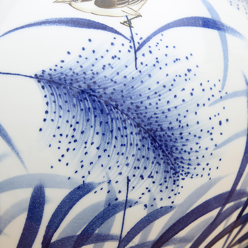 To buoyant ceramics hand - made porcelain vase