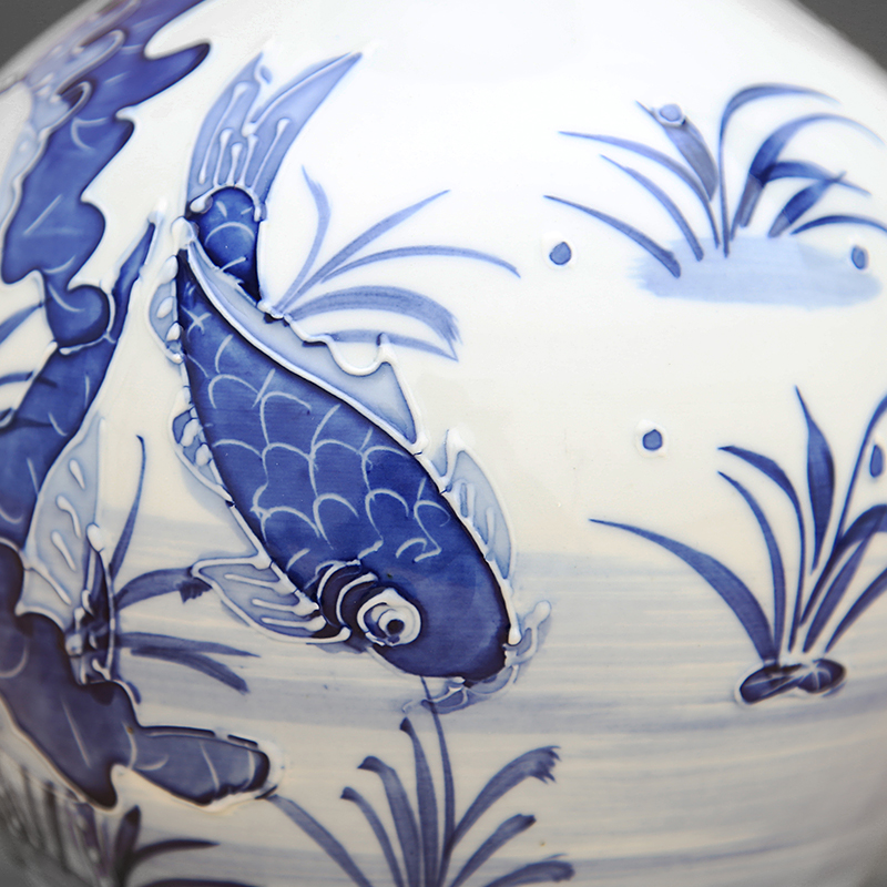 Jingdezhen ceramic hand - made the qing lotus carving furnishing articles sitting room between blue and white porcelain vase example decorations flower arrangement