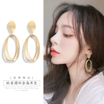 European and American matte gold earrings 2021 New Tide earrings temperament earrings female autumn and winter earrings without earrings