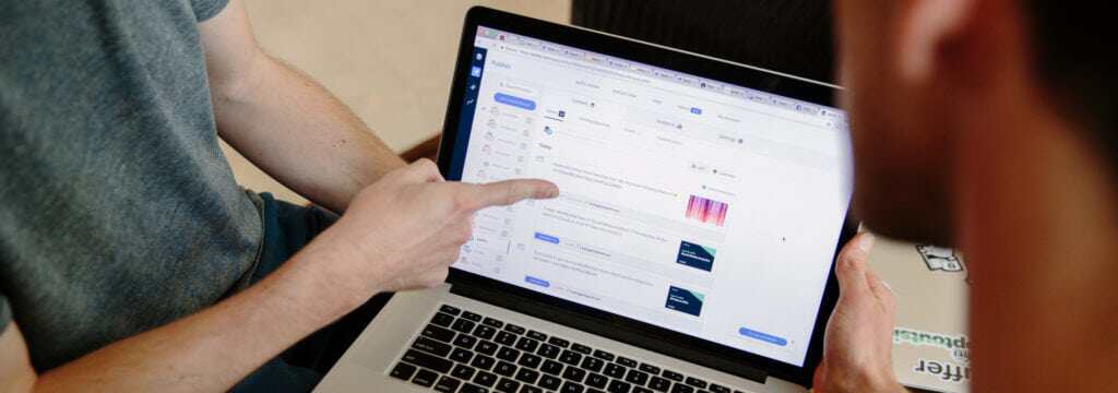 Social outpost Medium Quora Google seo to optimize foreign trade promotion on social marketing