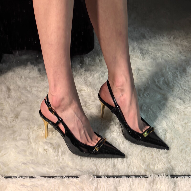 2025 Autumn New Pointed Toe Gold Heel Black High Heels Patent Leather Sexy Niche French Sandals Internet Celebrity Shoes 2025 Autumn New Pointed Toe Gold Heel Black High Heels Patent Leather Sexy Niche French Sandals Internet Celebrity Shoes