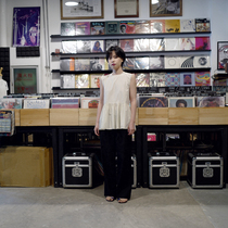 Petite game-cotton dyed top