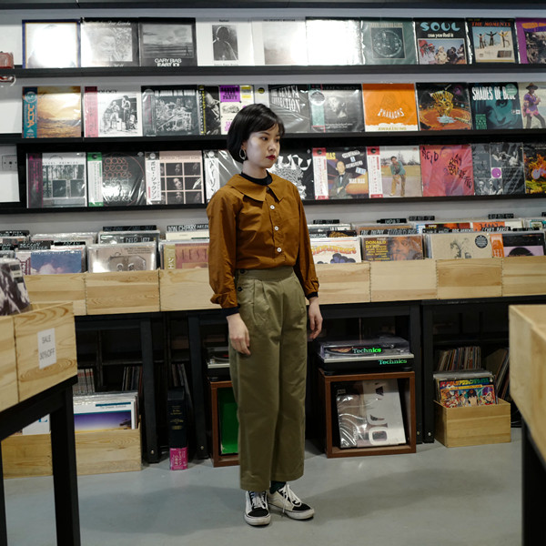 Petite Gamine-Ingot Collar Shirt