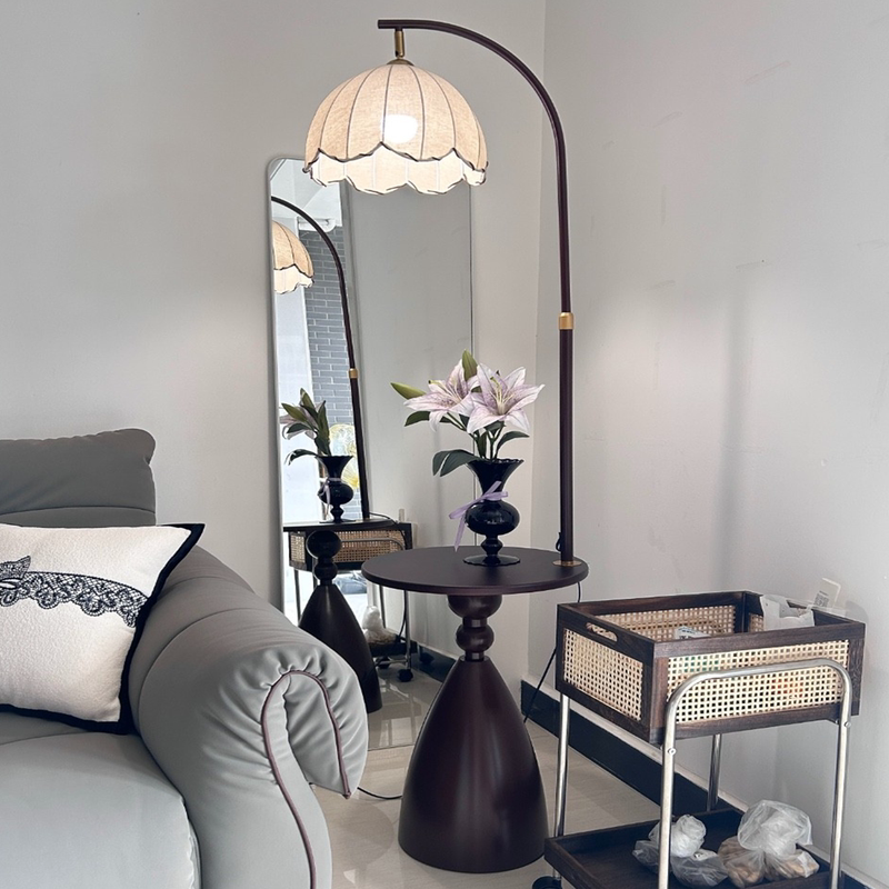 Medieval-Style Floor Lamp Next to the Sofa in the Living Room, Ambient Light, American Retro Style Bedroom Bedside Table Storage Table Lamp