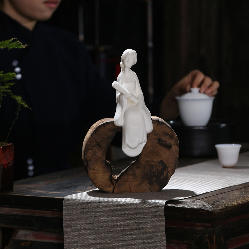Lin Xiaowei dehua white porcelain creative character unique American ceramic crafts new Chinese style tea pet sitting room furnishing articles
