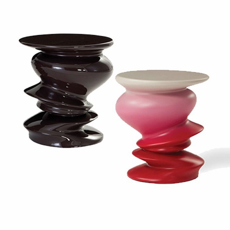 Fiberglass Donald Duck-shaped coffee table designer special-shaped spiral living room small side table net red personality corner table