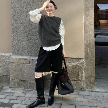 Korean commuter simple black suit shorts for women