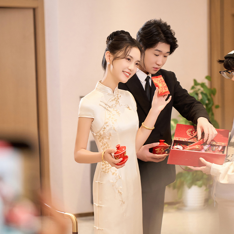 First Pleasure | 2026 New Chinese-Style High-End Elegant National Style Cheongsam Bride Wedding Engagement Banquet Toast Dress First Pleasure | 2026 New Chinese-Style High-End Elegant National Style Cheongsam Bride Wedding Engagement Banquet Toast Dress