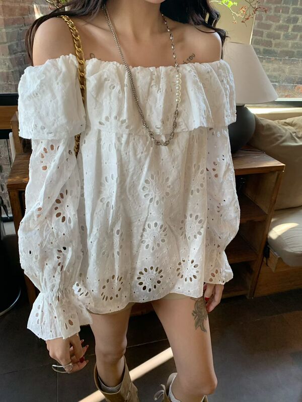 2026 New Style Women's Long-Sleeve Lace-Trimmed Fashion Versatile Hollow-Out Off-Shoulder Sweet Spicy Top