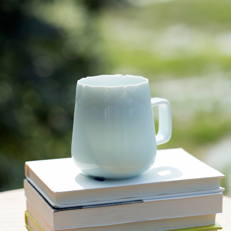 Landscape lotus cup of jingdezhen ceramic mugs literary retro male large - capacity glass cup children picking cups