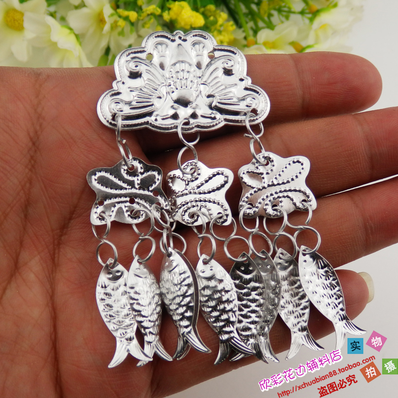 Minority clothing accessories decoration Stage performance simulation Miao silver ornaments Fish bell three small hanging (butterfly)
