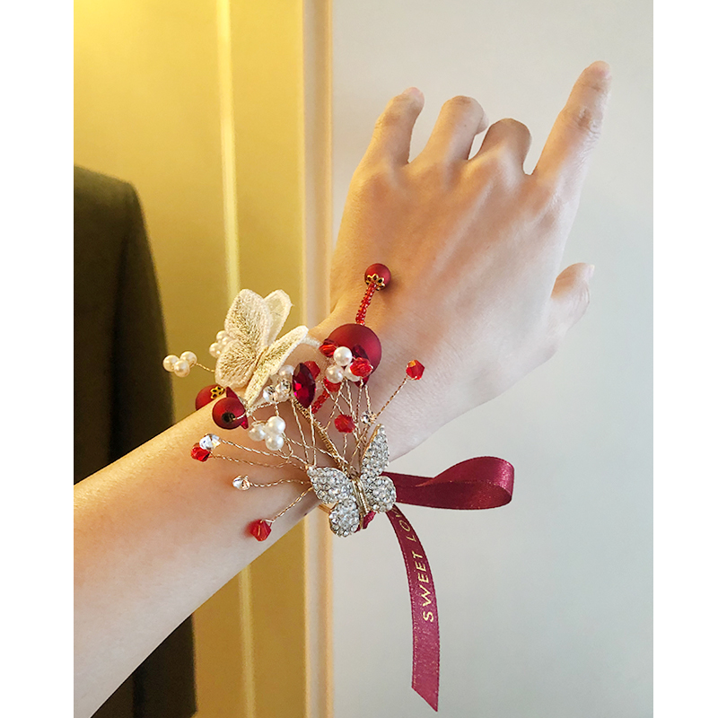 Seal red wrist flower Wedding wedding annual meeting event Bride bridesmaid beautiful red petal hand flower corsage