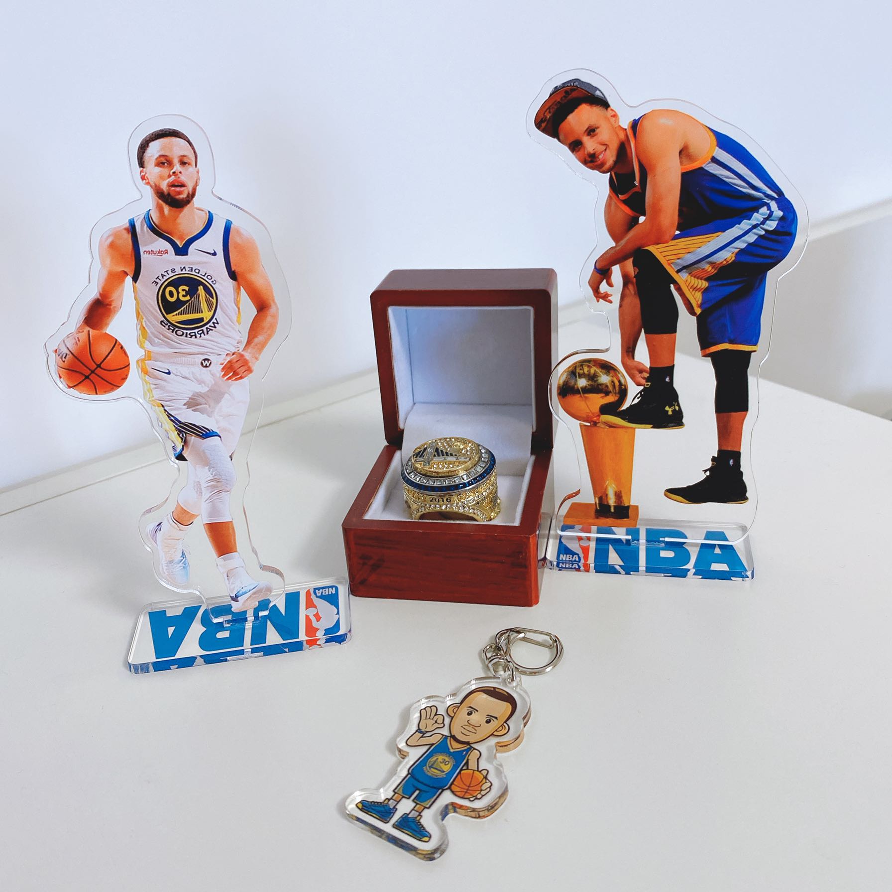 NBA peripheral basketball star acrylic human-shaped standing sign decoration Curry key chain fan gift jersey