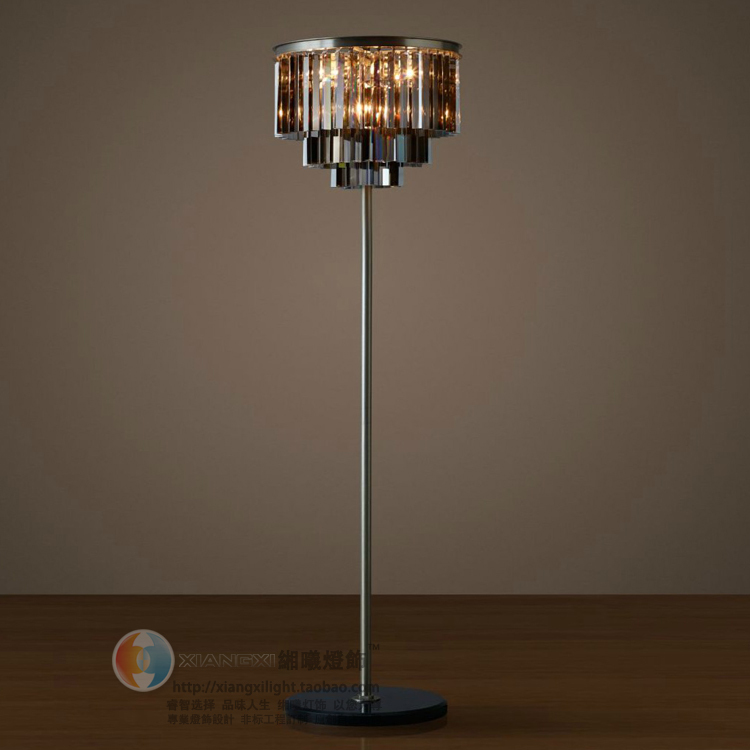 Light Luxury Minimalist Crystal Floor Lamp, Modern Simple Decorative Lamp Beside the Sofa in the Living Room, Artistic Standing Lamp for Bedroom Atmosphere