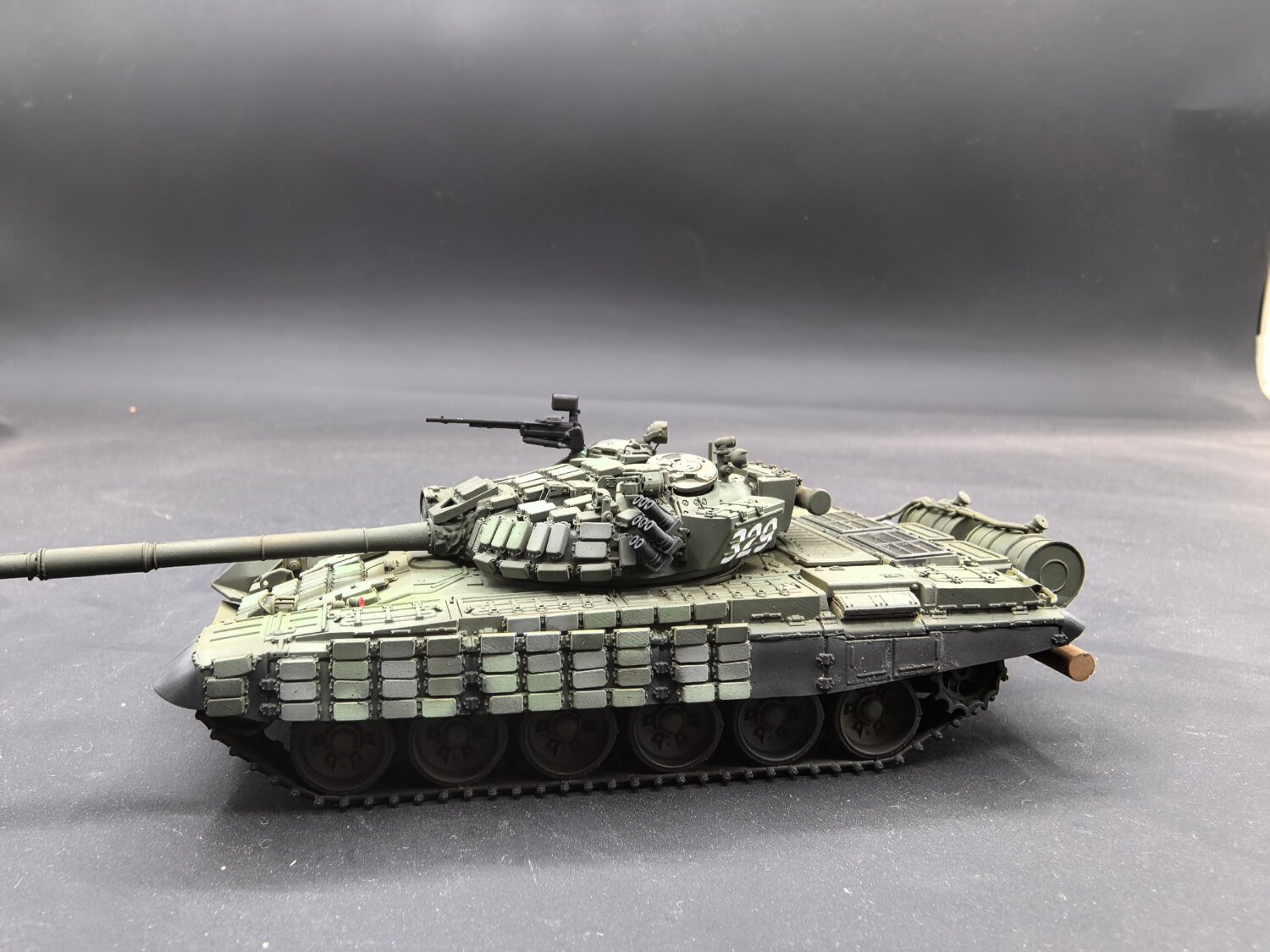 Chars T-72 et T-90 au 1/43 (par Hervé C.) - Mise à jour 16/11/2018