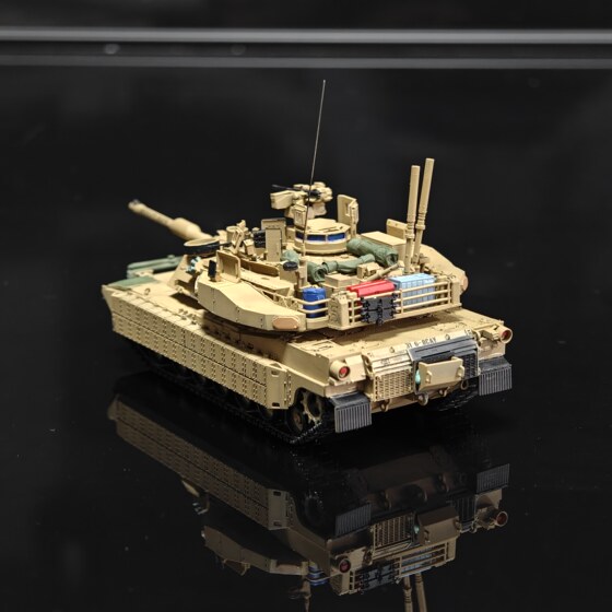 72 Scale American M1A2 Main Battle Tank Sepv3 with Loot Tusk Side Armor Finished Model